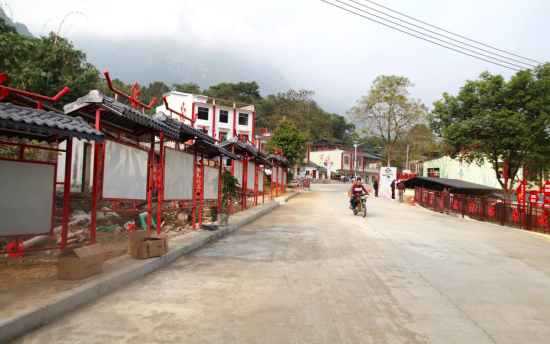 南阳市新店乡英南村人口_南阳市新店乡胡小杰(3)