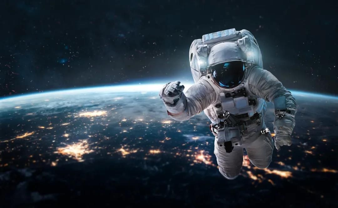 世界首富贝索斯"上天",是情怀还是生意?你离太空旅行有多远?