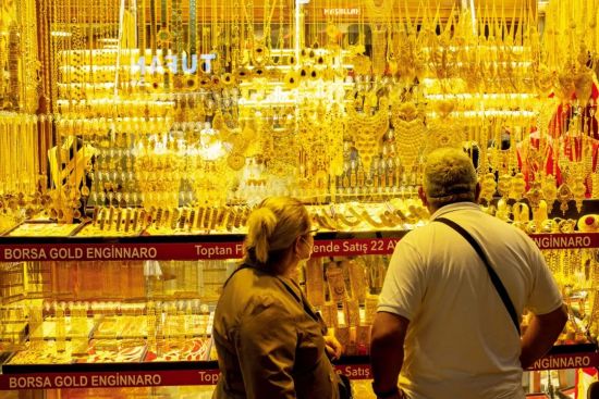 “黄金东流”：亚洲为何爆买黄金？ 