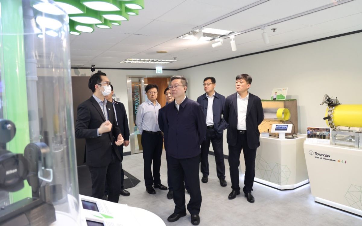 龙口市委书记吕波一行到访香港中华煤气考察交流 - 中国新闻周刊网