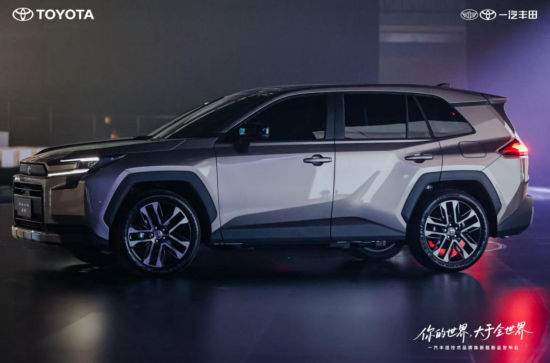 RAV4荣放成就经典，一汽丰田锚定“长期主义”