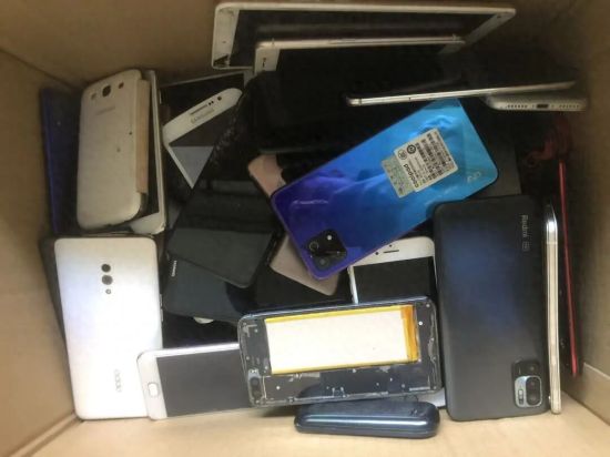 三部旧手机，换一台iPhone？