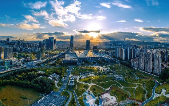 深圳：解读“数智龙华”的“两个6000亿”蓝图