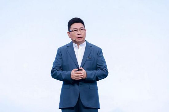 华为DriveONE中文品牌“华为智擎”正式发布，持续引领新能源汽车电动化升级