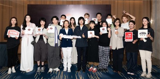 四十年铸就全球口碑，冠军宠物食品携渴望、爱肯拿重磅亮相它博会