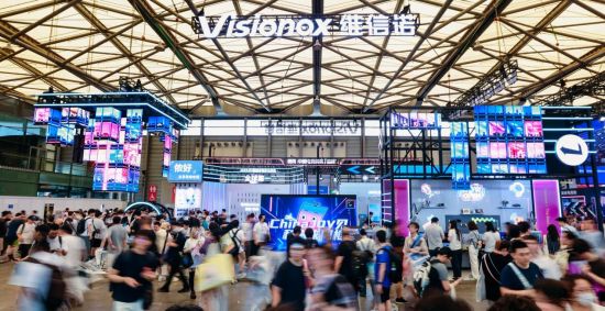 昆山开发区新型显示产品全球刷“屏”