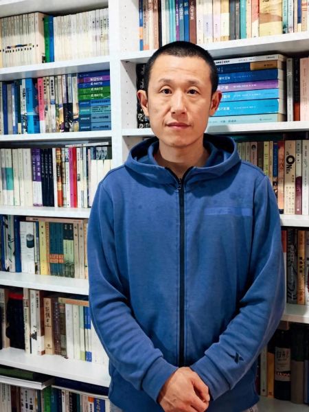 打了19份零工后，他成了作家