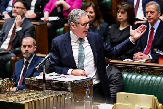 英国首相，逃不过爱泼斯坦丑闻风暴？