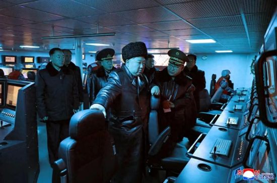 特殊时点，金正恩再上“最大的船”