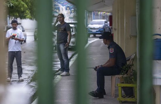 三名中学生遇害，菲律宾少年枪手：我会被关进监狱吗