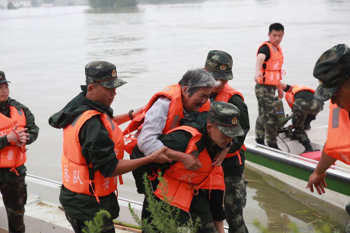 同洪魔奋战为生命接力武警宿州支队六安固镇镇抢险救援纪实